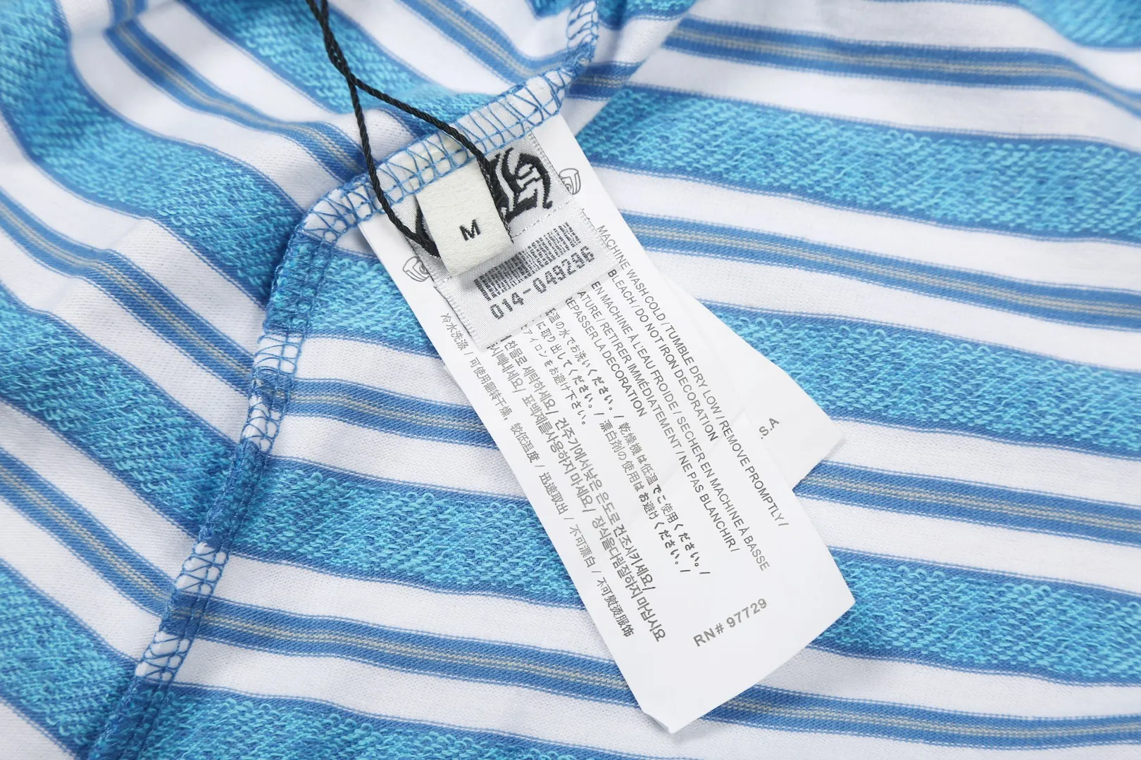 P210 White background picture [Popular item] Code: 25020# Color: Black/Pink/Blue Size: S to - CH Croix heart niche design cross jacquard striped long sleeves brings striped Polo to Next Levels. Loose fit. Same style for men and women. Lazy and casual. Street style. Three colors. Customized style.